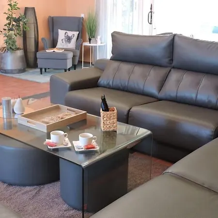 Ventura - Piscina Climatizada & Aire Acondicionado 别墅